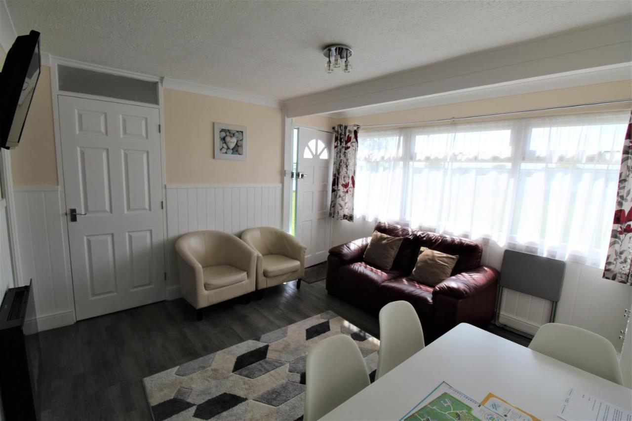 Relaxing Chalet On Popular California Sands Short Stroll To Beach, Nr Norfolk Broads & Great Yarmouth Scratby Экстерьер фото