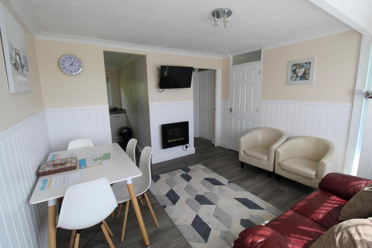 Relaxing Chalet On Popular California Sands Short Stroll To Beach, Nr Norfolk Broads & Great Yarmouth Scratby Экстерьер фото